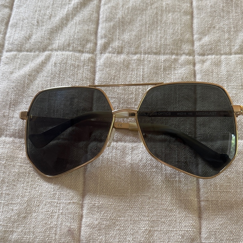 Stylish Black and Gold Sunglasses